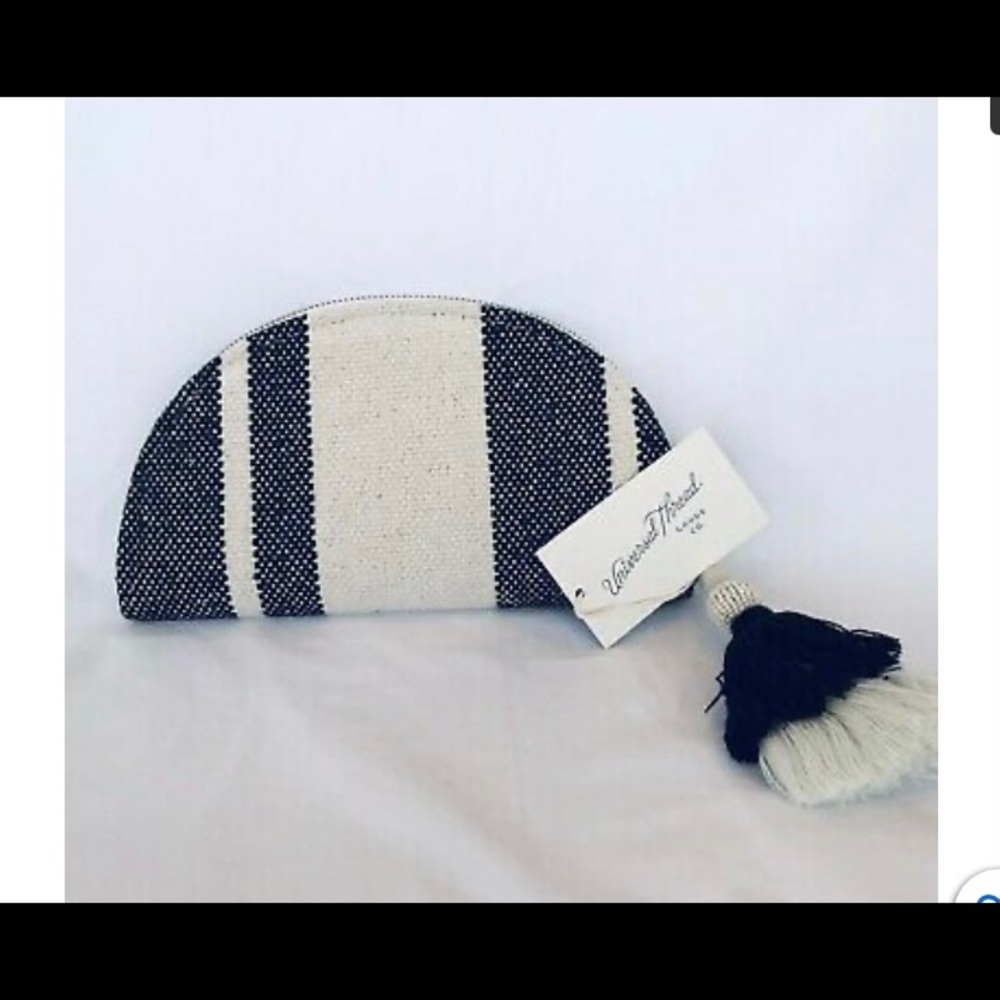 Universal Thread Woolen Clutch